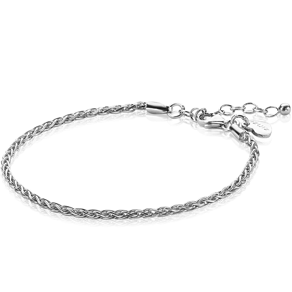 Pulsera de plata trenzada con cierre ajustable y charm.
