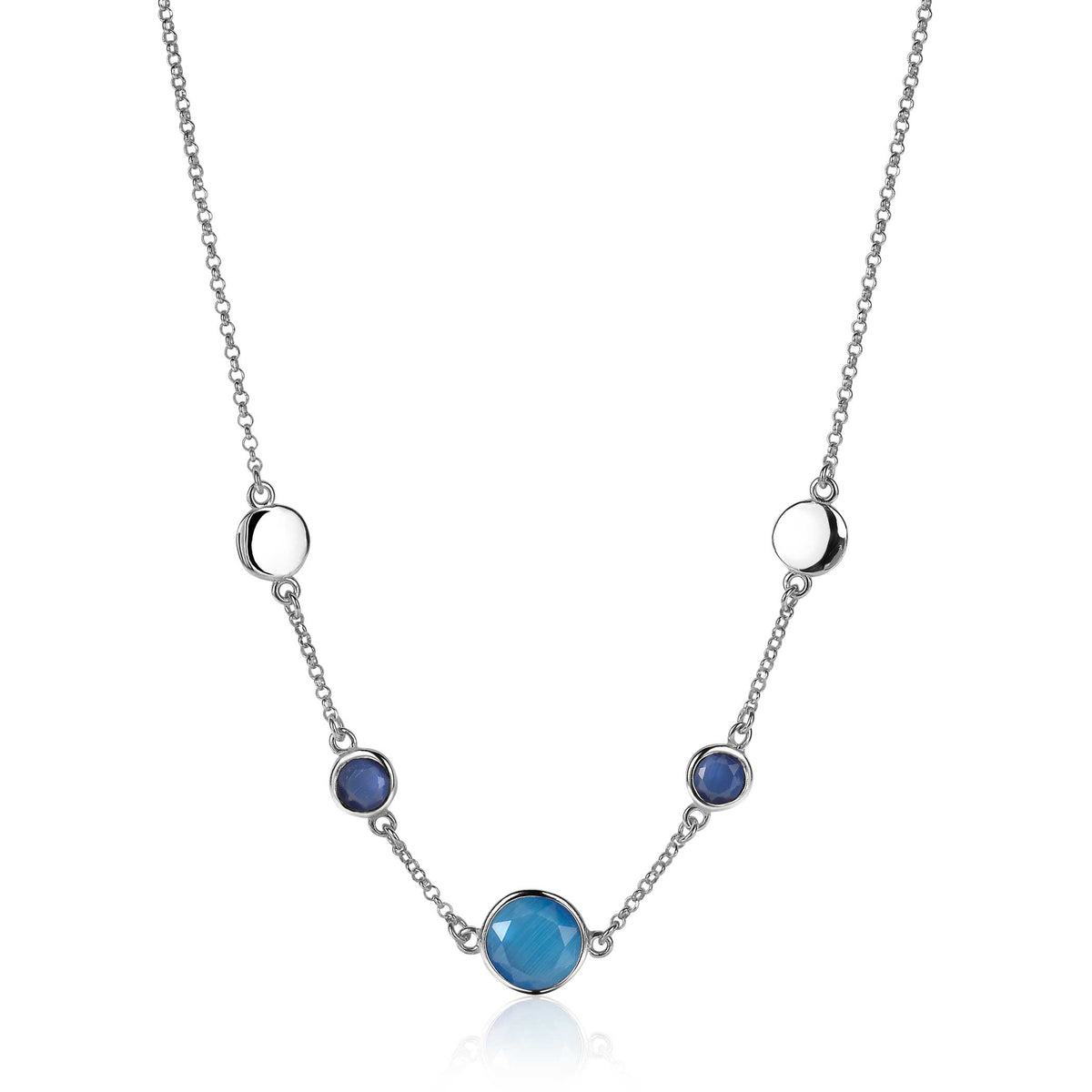 Collar de plata con piedras en tonos azul y blanco, diseño delicado y moderno.