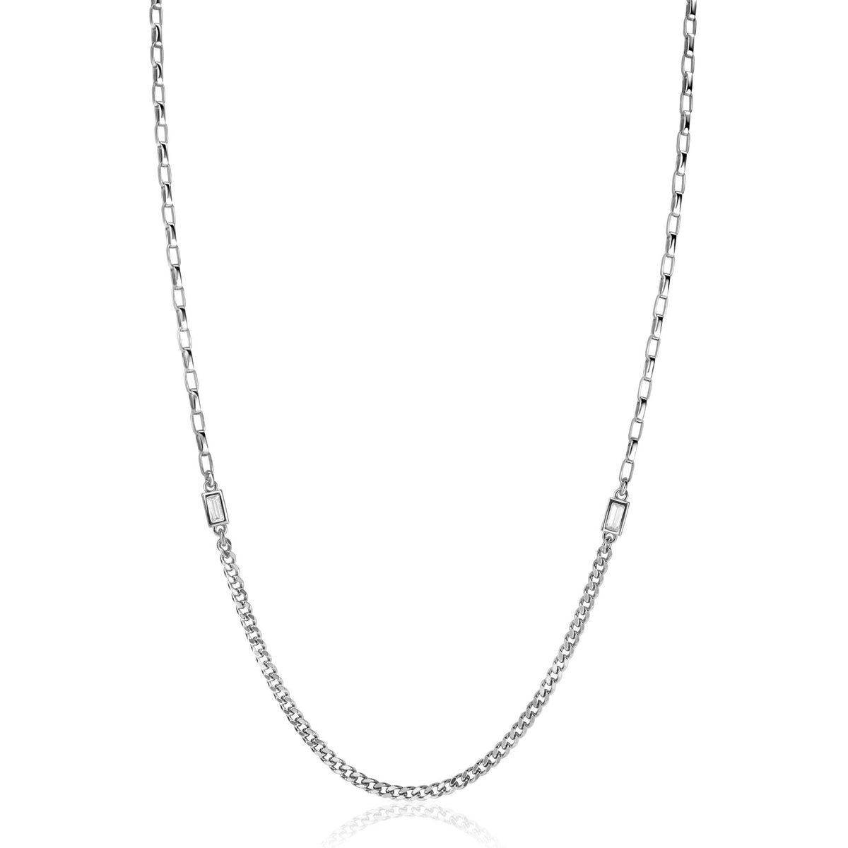 cadena de plata con eslabones y detalles en forma de tubo.