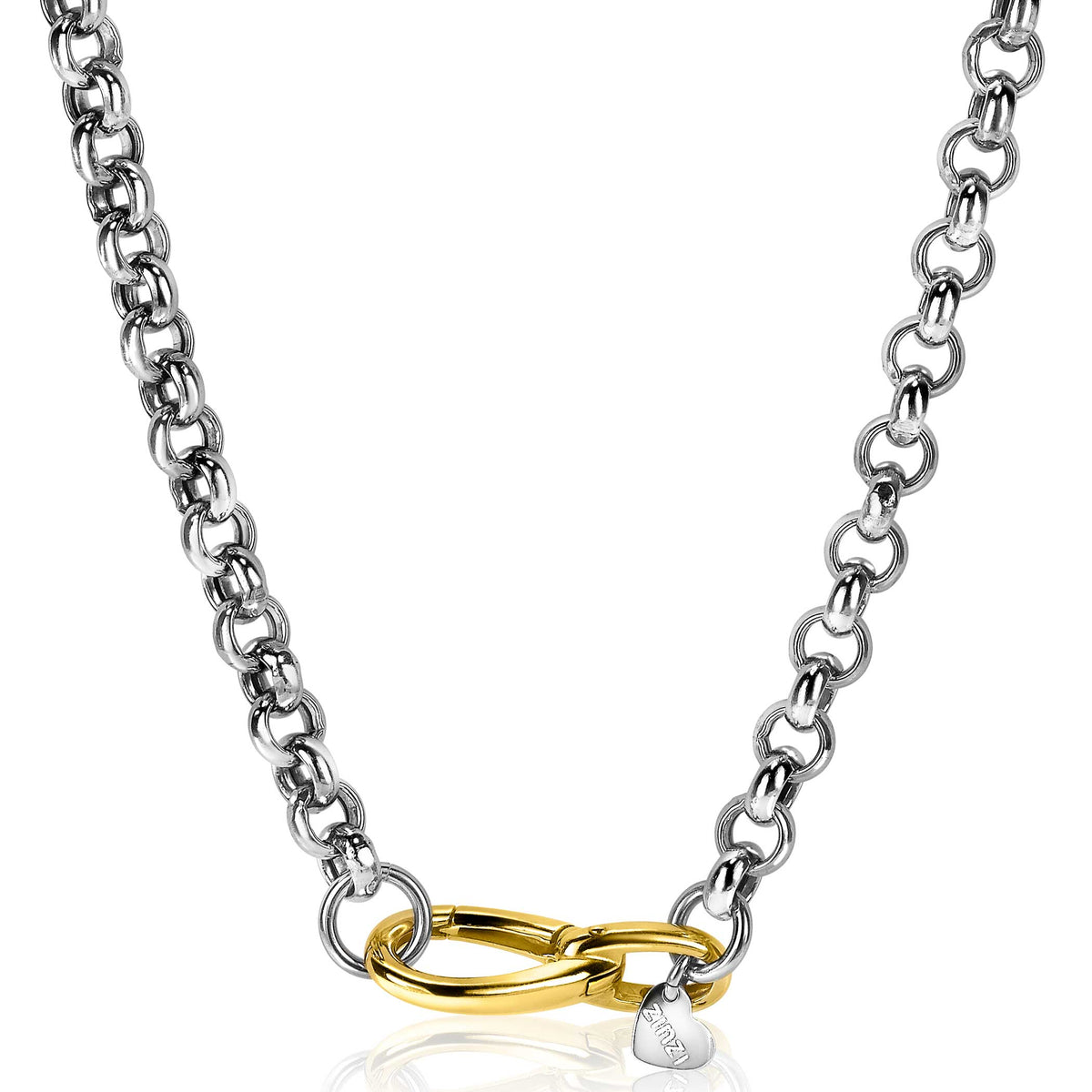 Cadena de plata con eslabones y colgante dorado con detalle brillante.