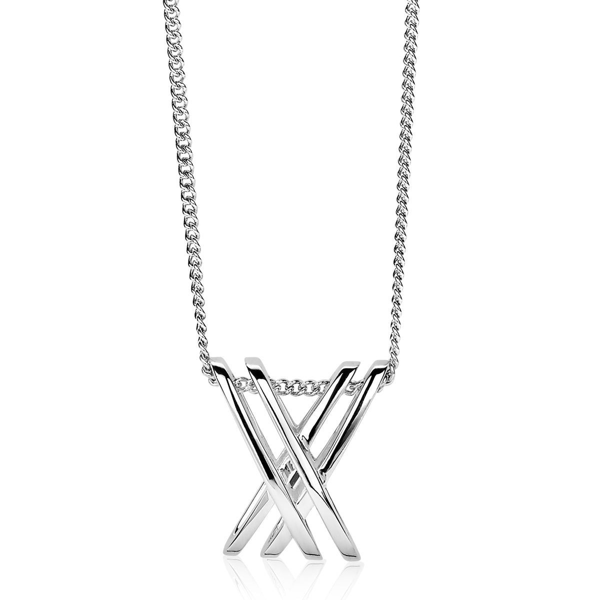 Collar de plata con diseño en forma de 'X' y cadena delgada.