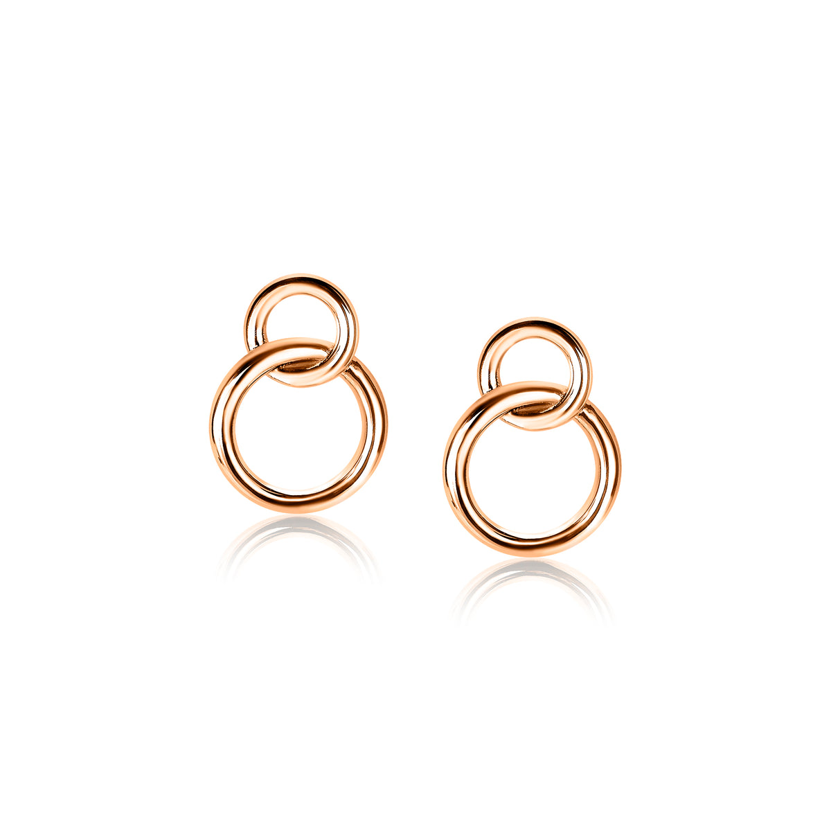 Pendientes de aro dorados con dos anillos entrelazados.