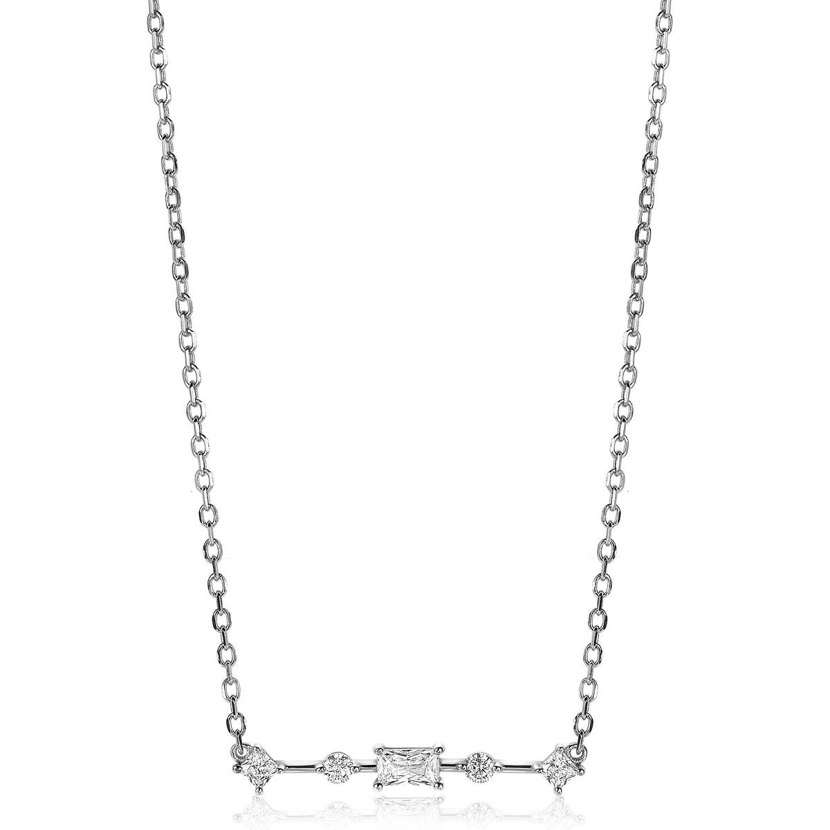 Collar de plata con detalles brillantes en forma de diamantes y un diseño delicado.