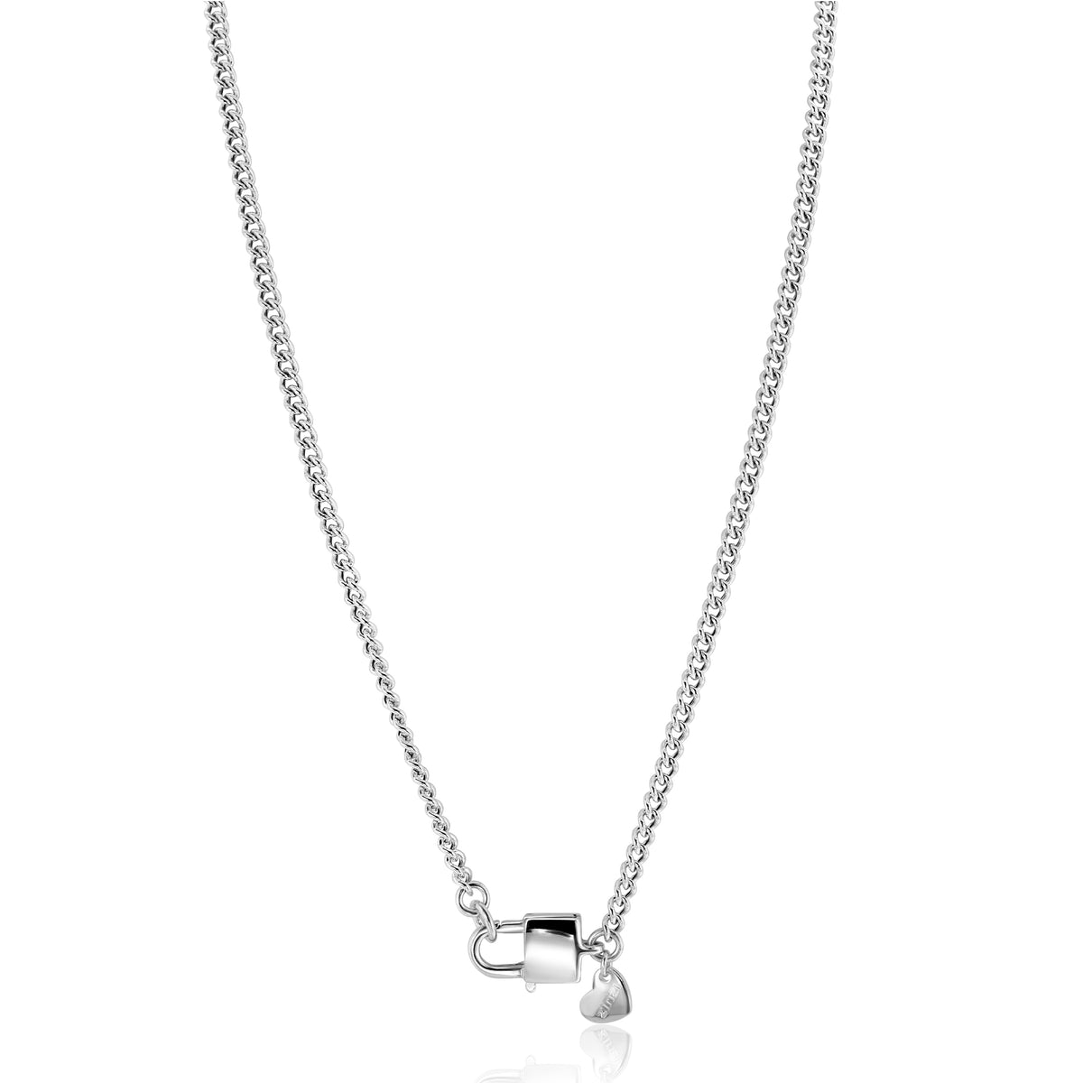 Cadena de plata con un colgante en forma de corazón.