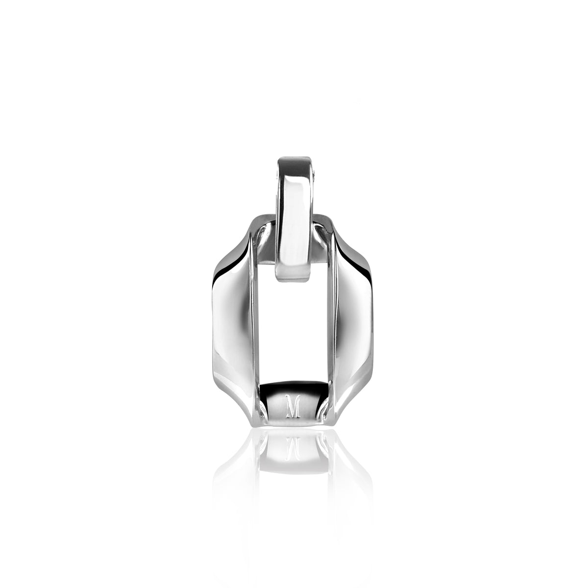 Colgante de plata con diseño moderno y acabado pulido, forma rectangular y detalles suaves.