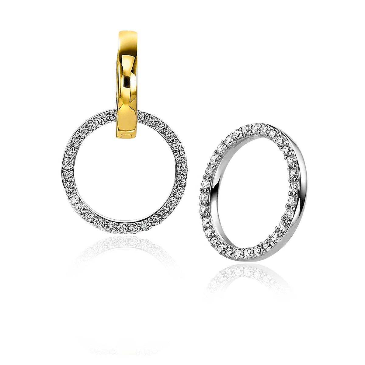 Pendientes de aro plateados con detalles en circonitas y cierre dorado.