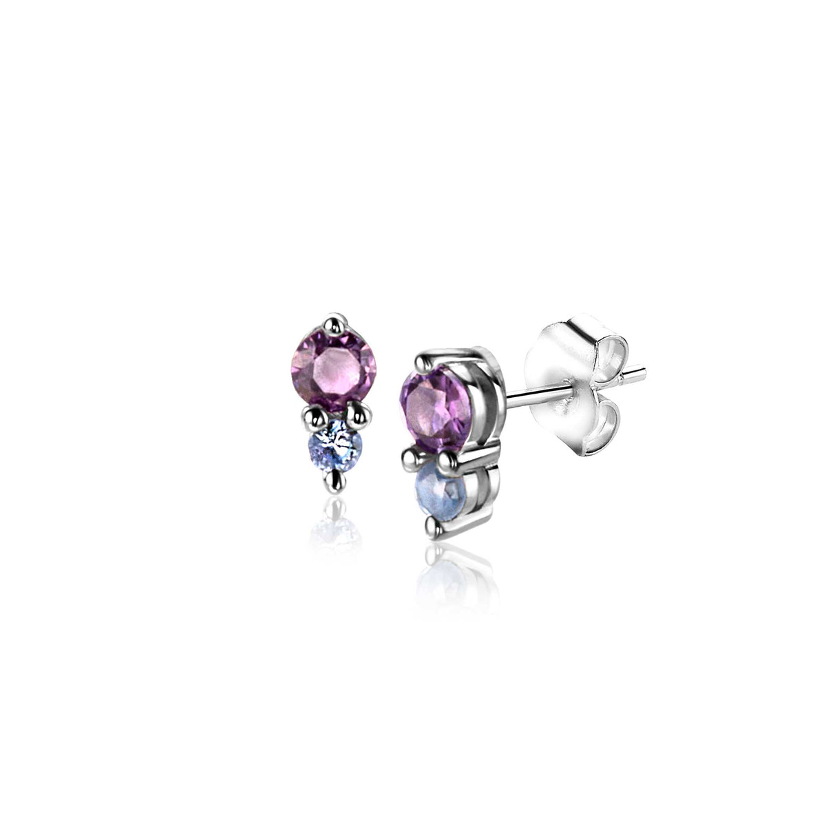 Pendientes de plata con piedras preciosas en tonos púrpura y azul.