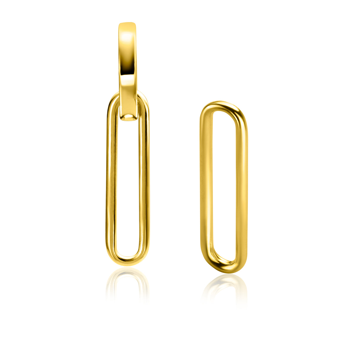Pendientes de oro con forma alargada y diseño minimalista.
