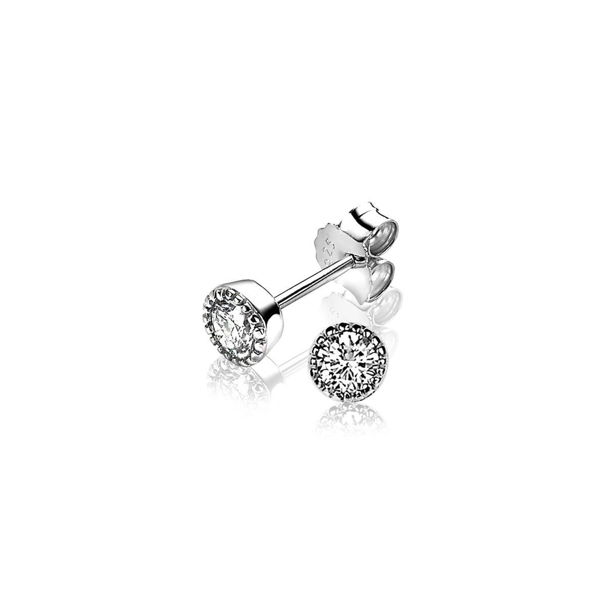Pendientes de botón de plata con circonitas brillantes en forma de flor.