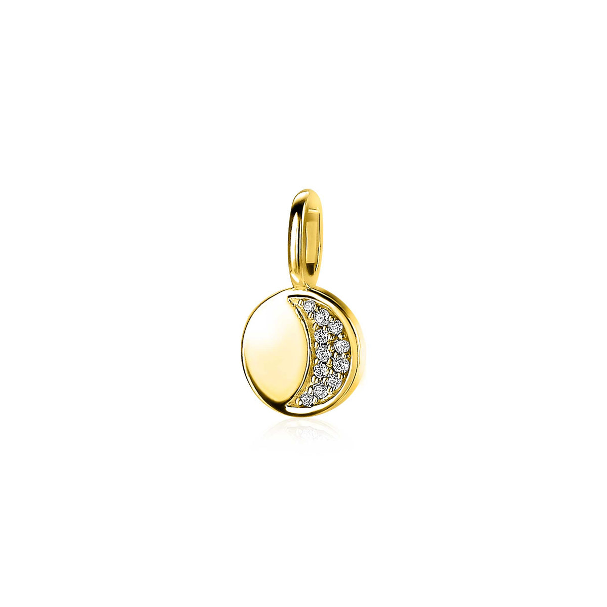 Colgante dorado con forma de media luna y detalles de circonitas brillantes.