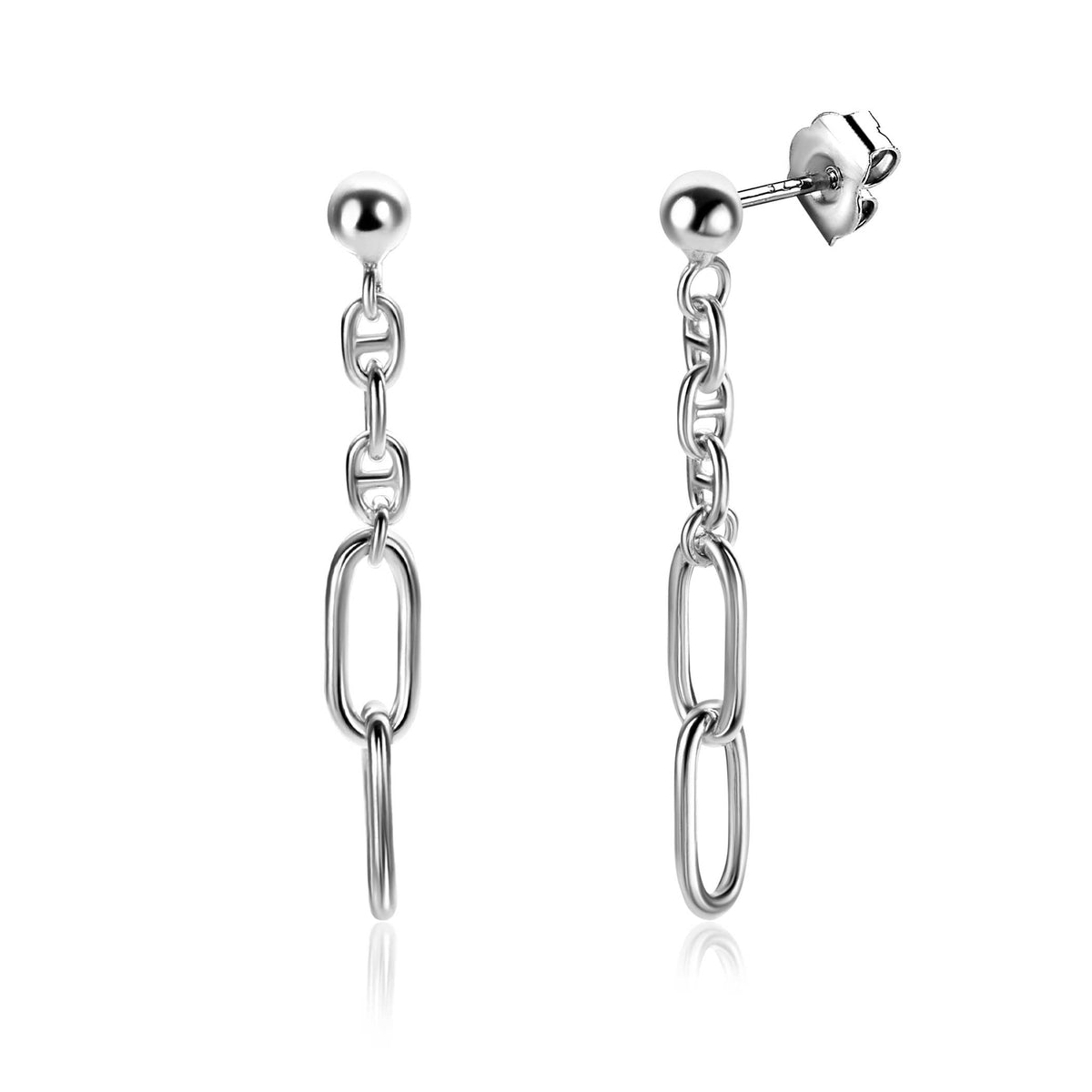 Pendientes largos de plata con eslabones en forma de cadena.