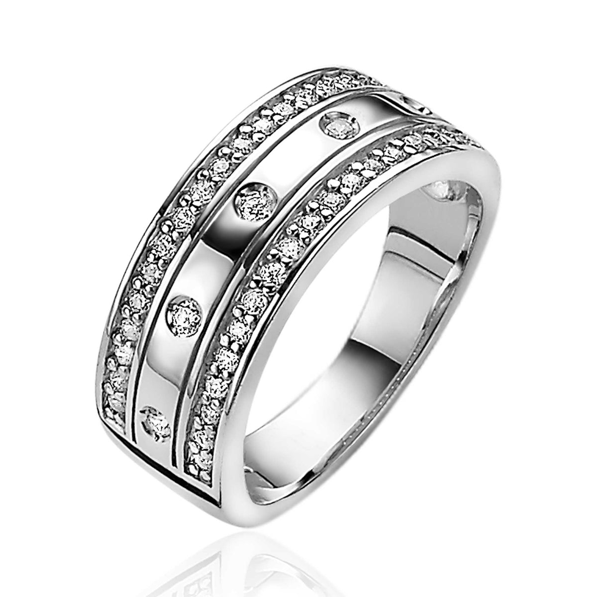 Anillo de plata con detalles de circonitas y diseño de bandas horizontales.