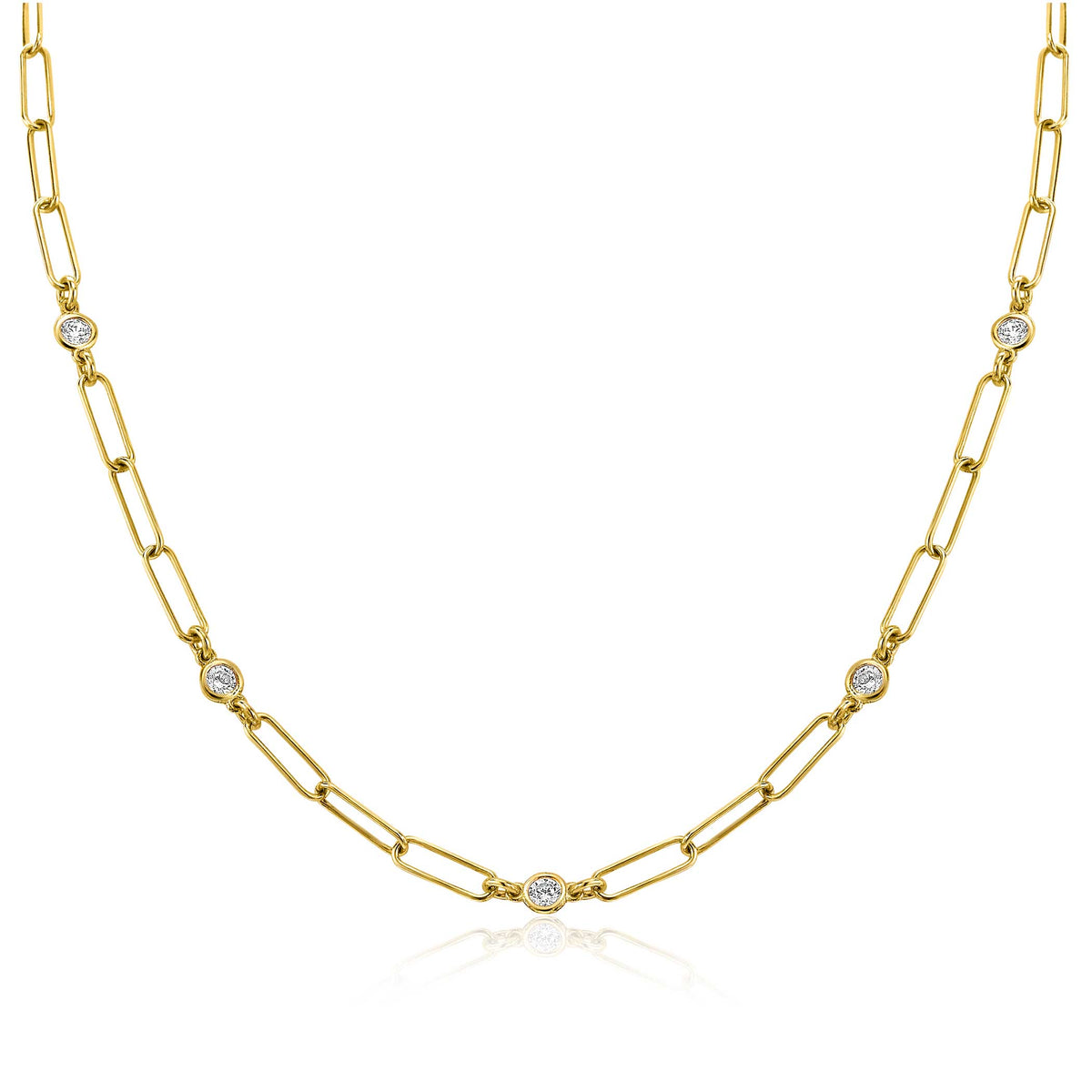 Collar dorado con eslabones y detalles de circonitas brillantes.