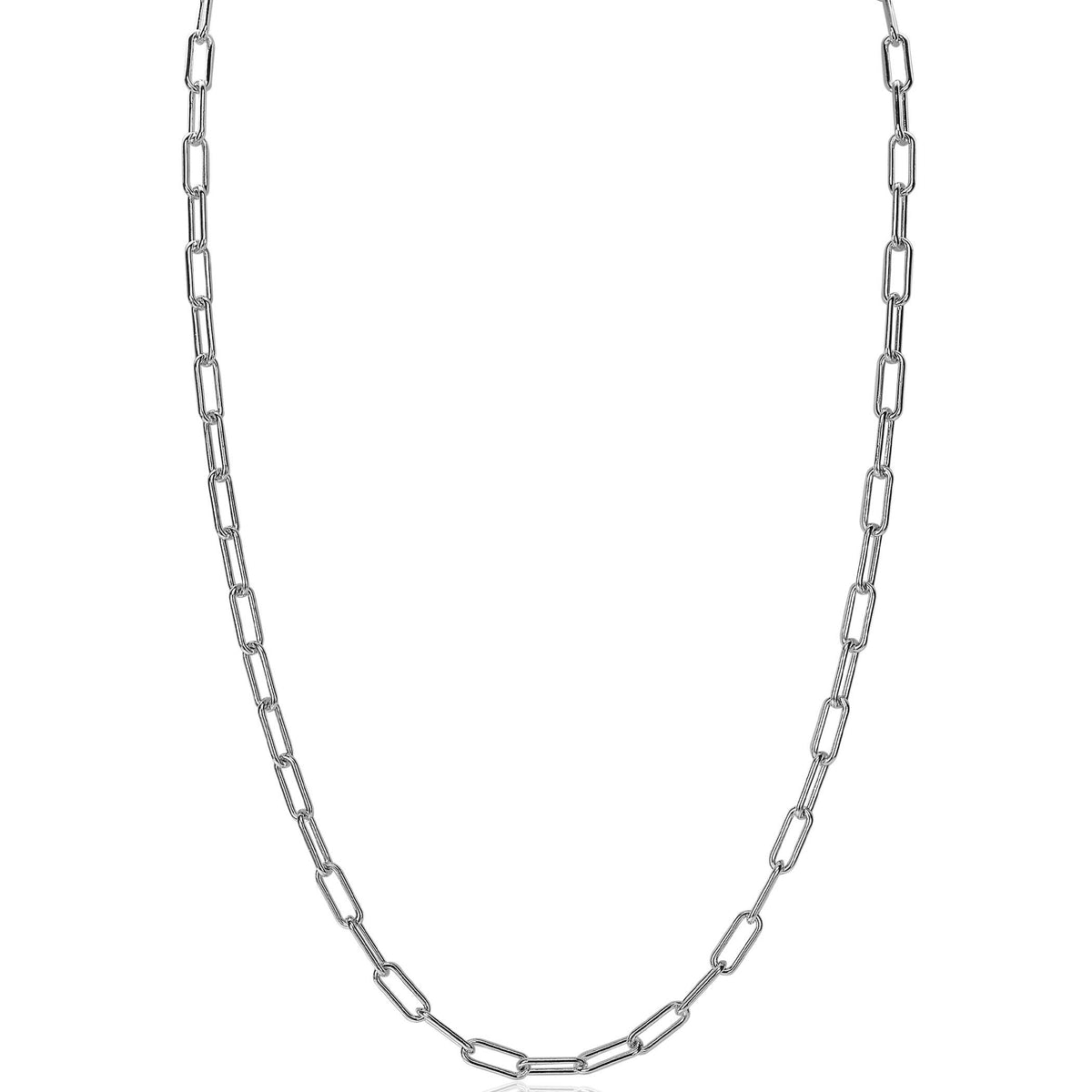 cadena de plata con eslabones alargados y forma rectangular.