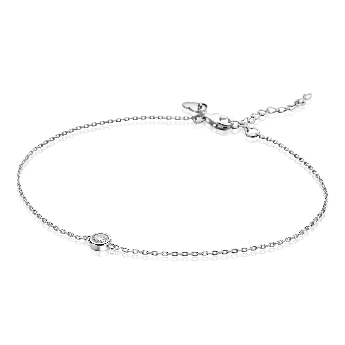 cadena de plata con un colgante circular y un detalle brillante.