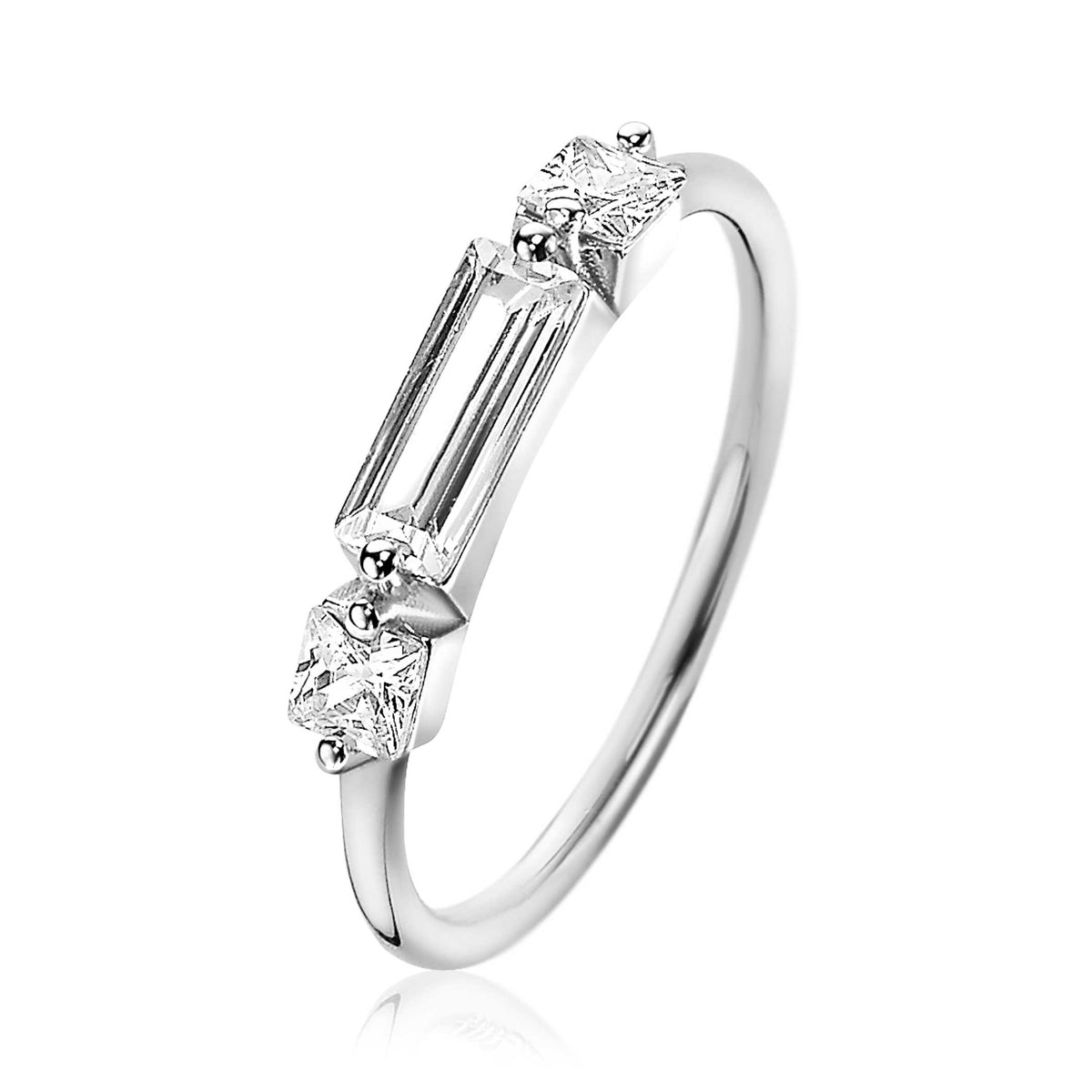 Anillo de plata con dos piedras brillantes, una rectangular y otra en forma de brillante.