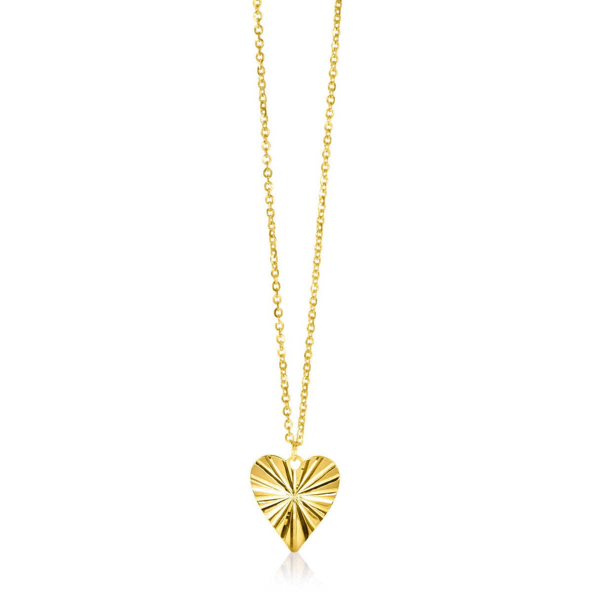 Collar dorado con colgante en forma de corazón con un diseño estriado.