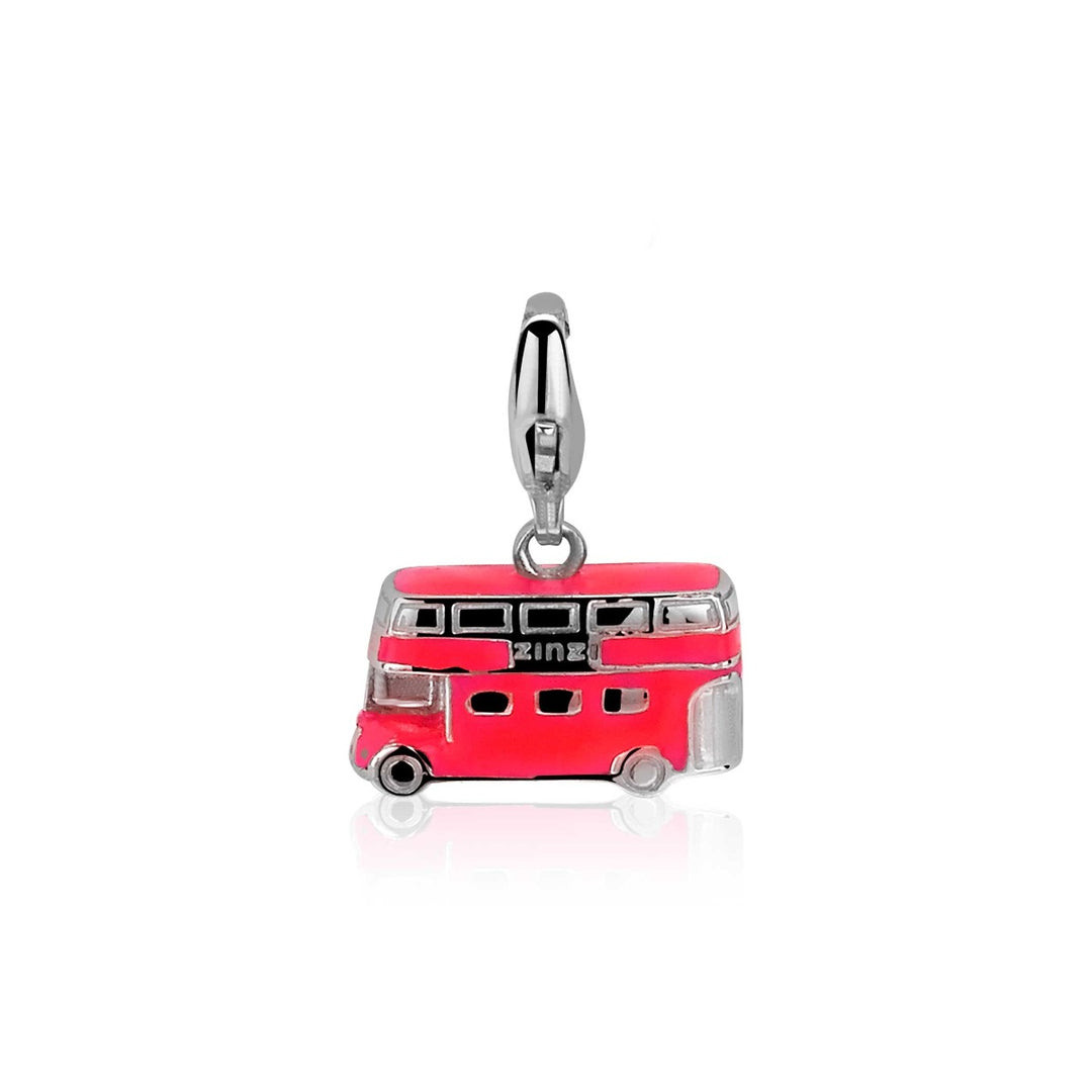 De Zinzi Hangers Zilver Charms323 is een zilveren bedel in de vorm van een dubbeldekkerbus met levendig rood email, kleine ramen en ingewikkelde wielen. Het hangt elegant aan een kleine lus tegen een effen witte achtergrond.