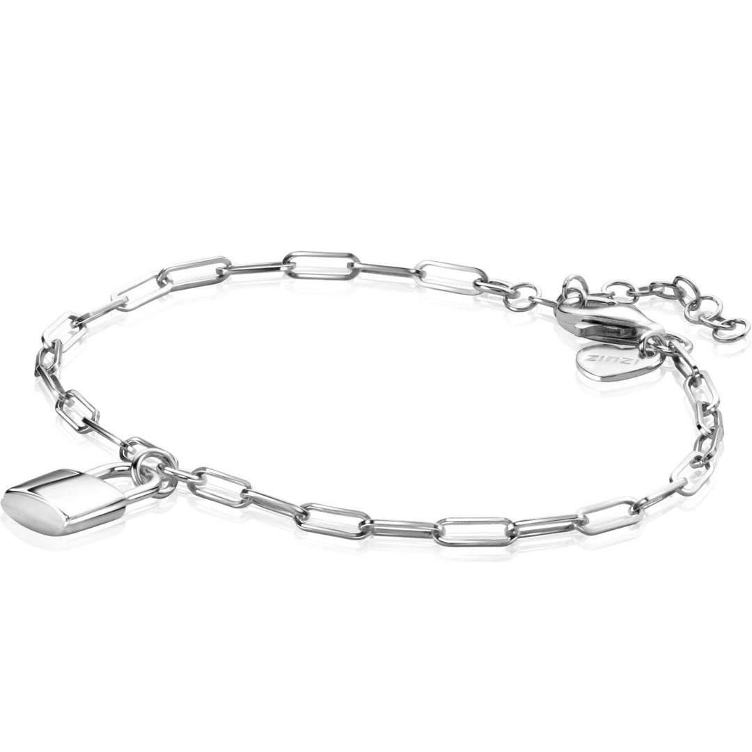 De Zinzi Armband Zilver Zia2355 van Zinzi heeft een chique paperclip schakelarmband-ontwerp met rechthoekige schakels, een klein hangslotje en een verstelbare ketting, elegant tentoongesteld tegen een onberispelijk witte achtergrond.