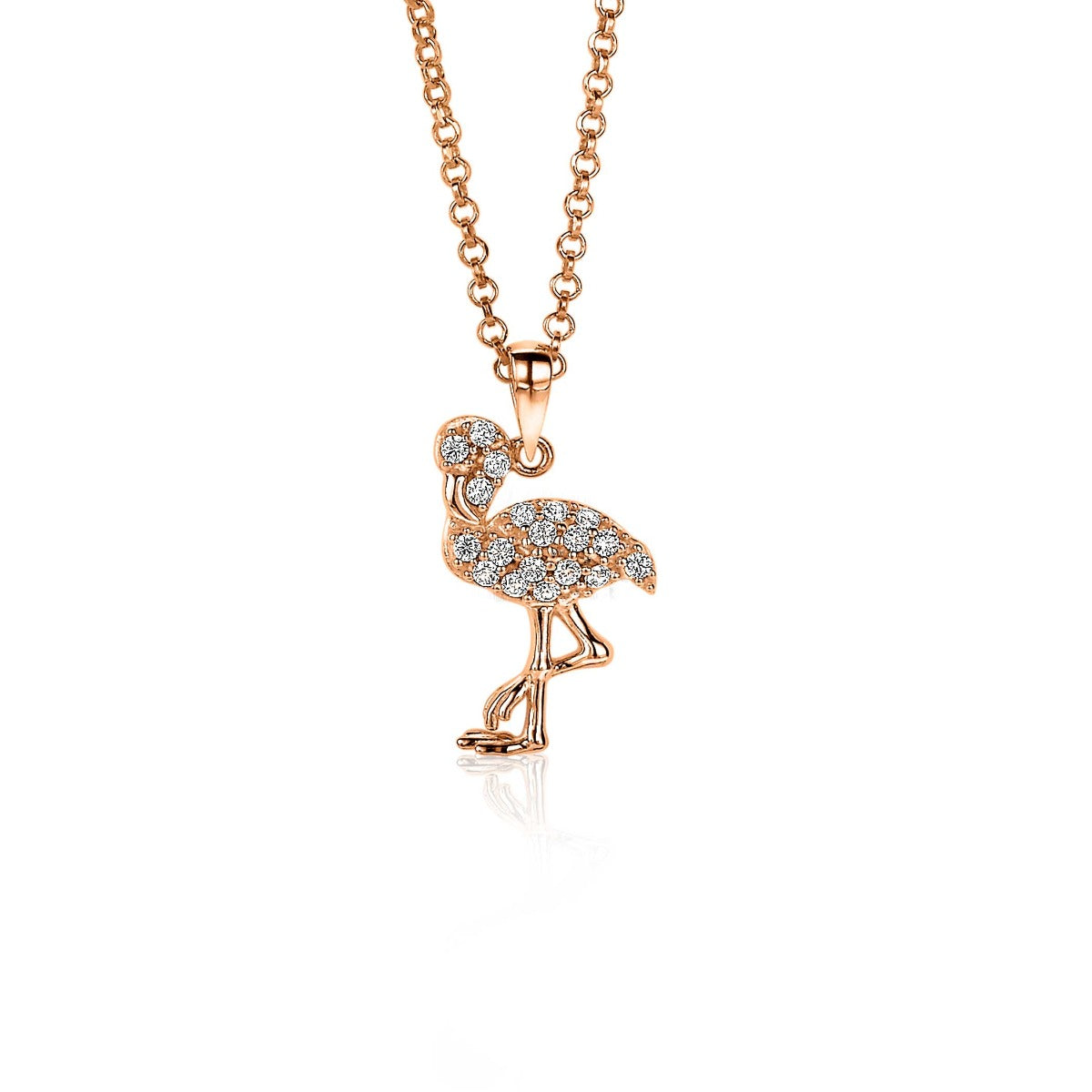 Colgante dorado en forma de flamenco con detalles de piedras brillantes.