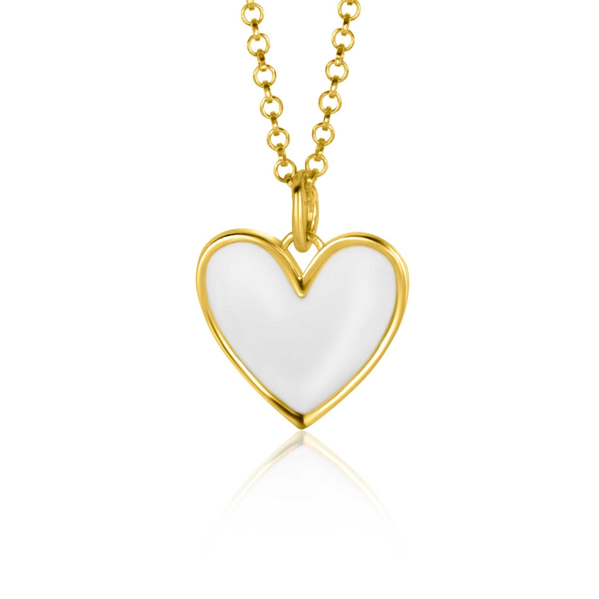 Colgante en forma de corazón dorado con acabado brillante y cadena dorada.