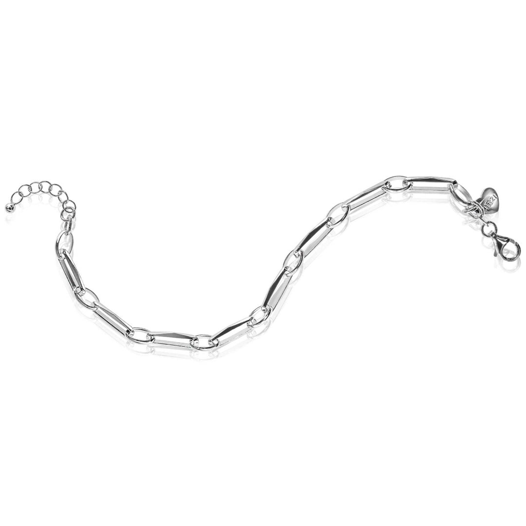 De Zinzi Armband Zilver Ch A10, met een zilveren ketting met ovale schakels en een verstelbare sluiting, is een voorbeeld van de aantrekkingskracht van het vakmanschap van Zinzi tegen een witte achtergrond.