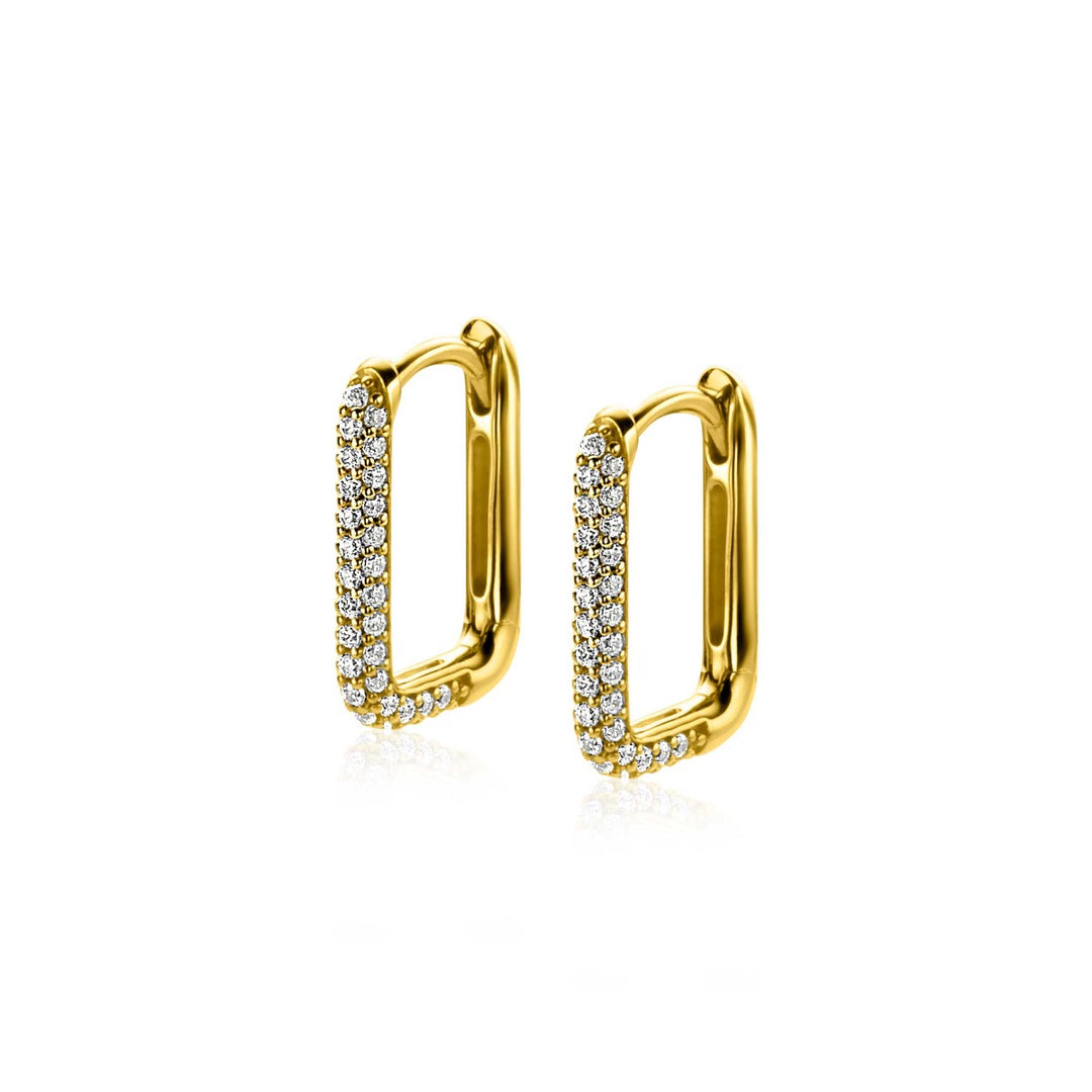 Een paar Zinzi Oorbellen Gold Plated Zio2221 Y rechthoekige hoepeloorbellen van Zinzi, verguld en versierd met kleine heldere edelsteentjes langs de voorkant, afgebeeld op een witte achtergrond.