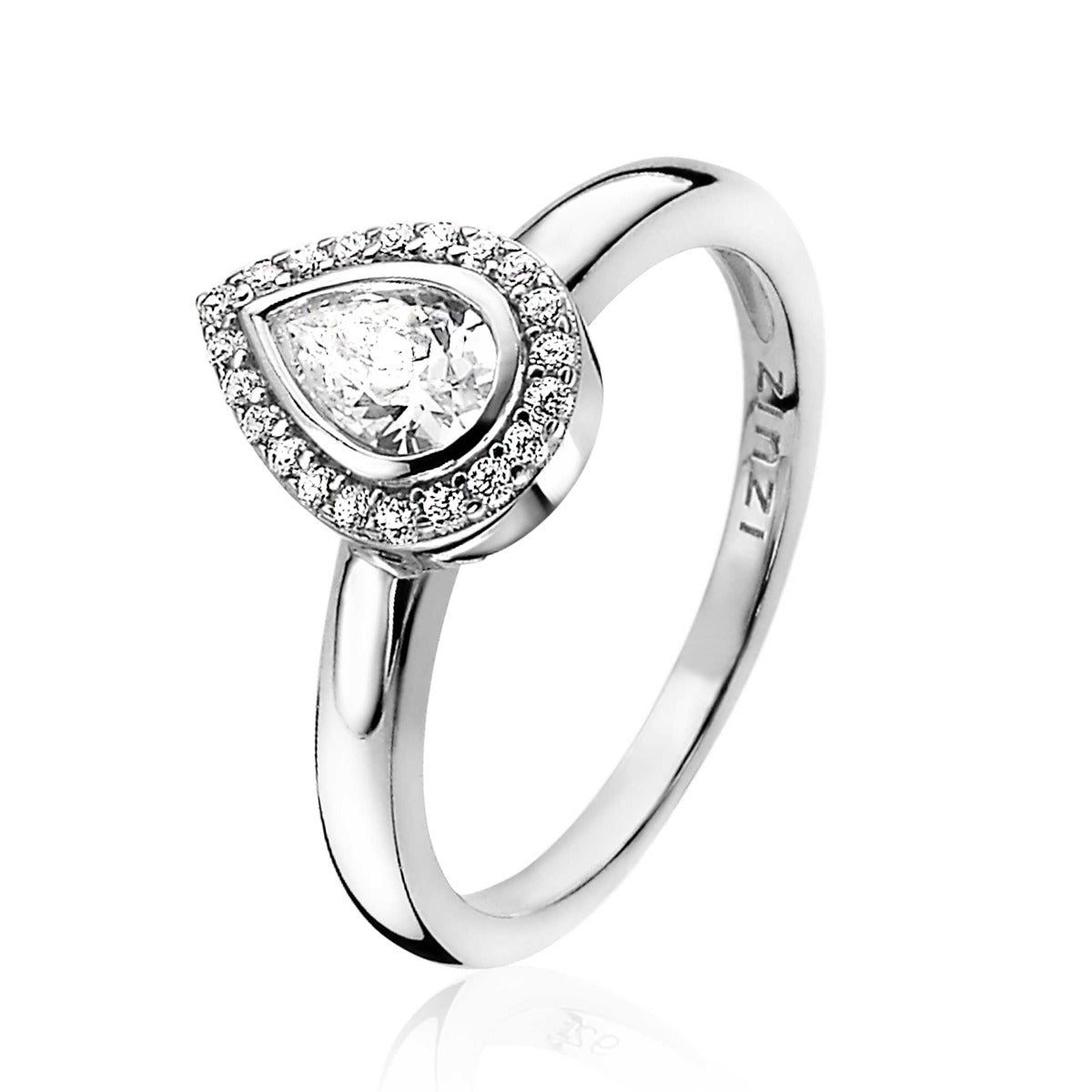 Anillo de plata con forma de gota y piedra central brillante rodeada de pequeños circones.