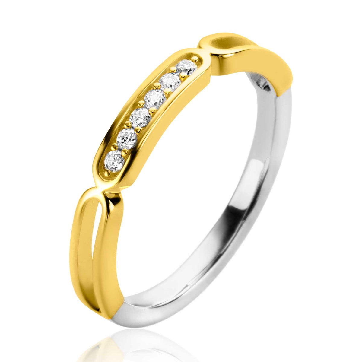 Anillo dorado con detalles plateados y cinco piedras brillantes en el centro.